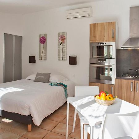 location pour 2 personnes Amarylis à Calvi avec jardin piscine barbecue Vila Exterior foto
