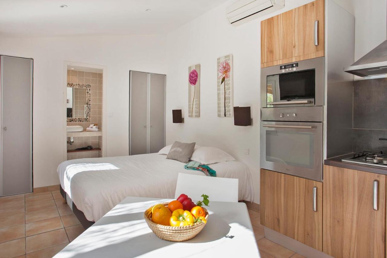 location pour 2 personnes Amarylis à Calvi avec jardin piscine barbecue Vila Exterior foto
